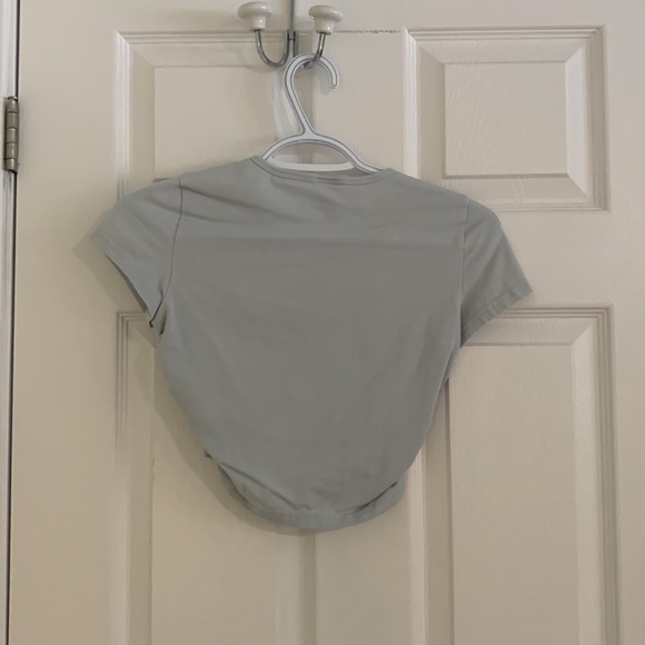 Aritzia TNA Malibu Cropped Tee - Picture 3 of 3